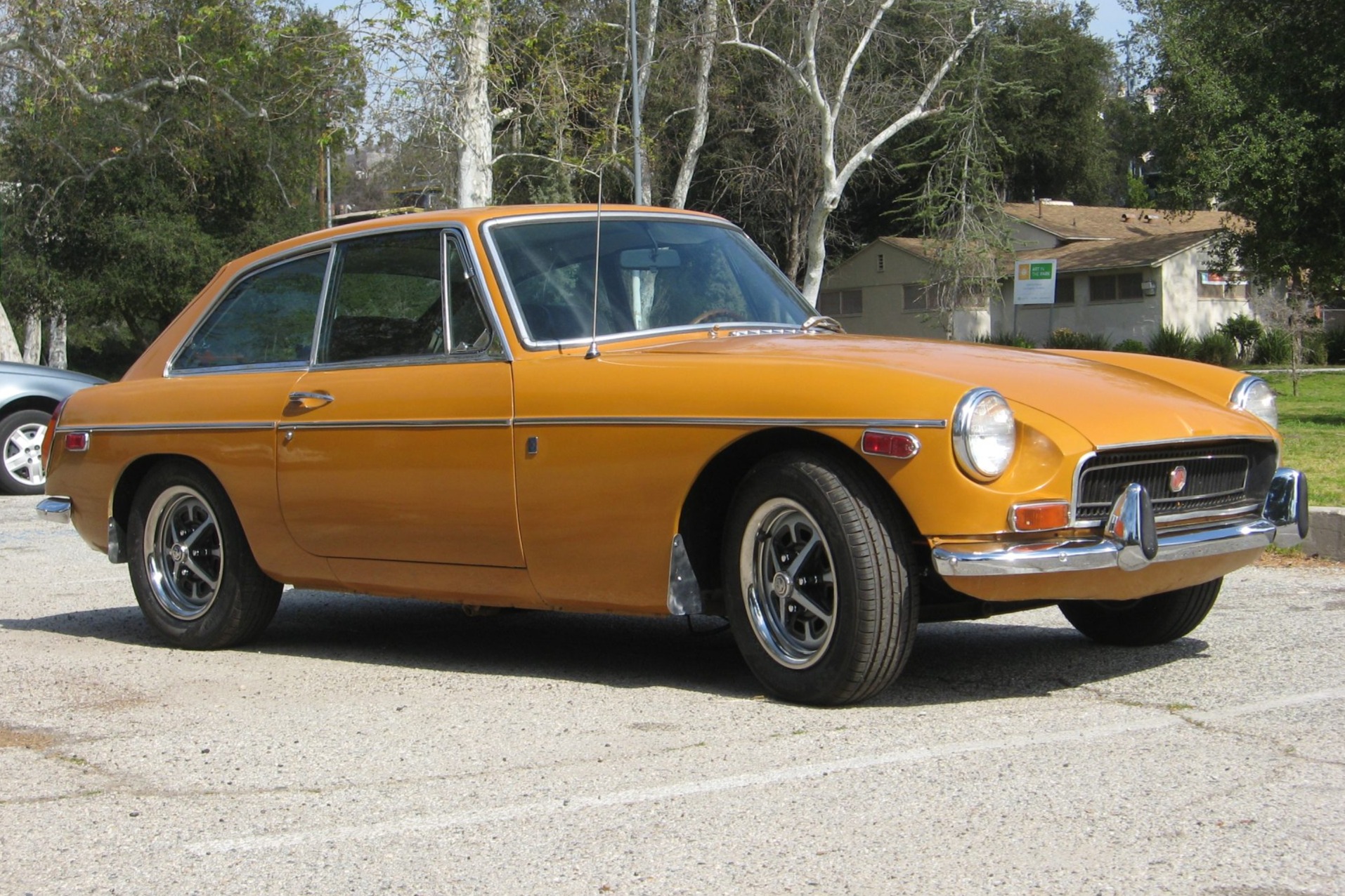 1971 MG MGB GT GHD5UB219653G Hagerty Valuation Tools